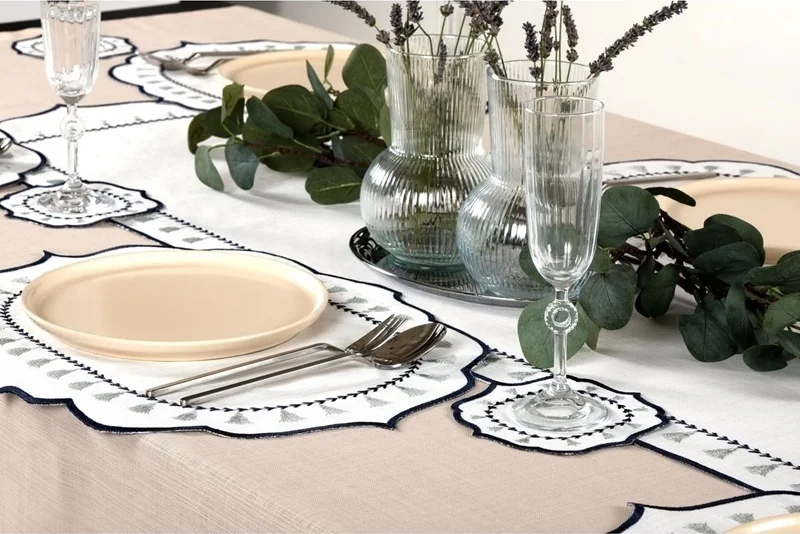 Runner Amerikan Seti Püskül Nature Nakışlı Beyaza Lacivert 13 Parça