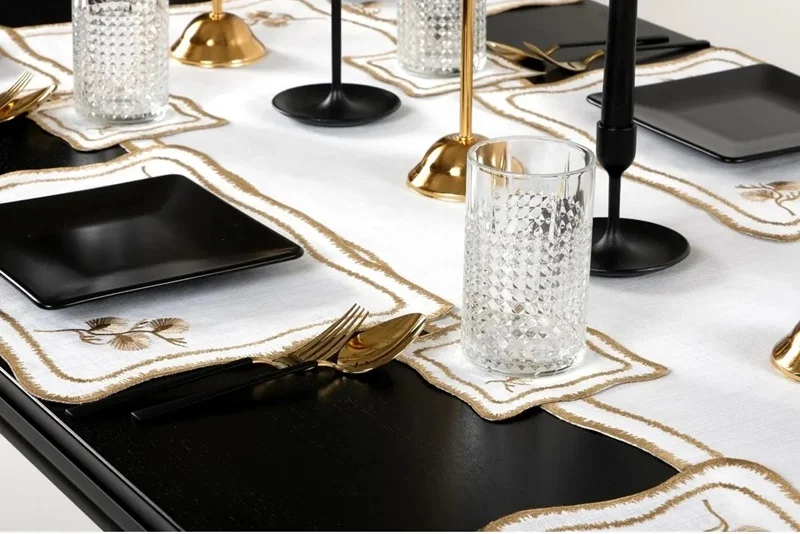 Runner Amerikan Seti Dianna Nature Nakışlı Beyaza Gold 13 Parça