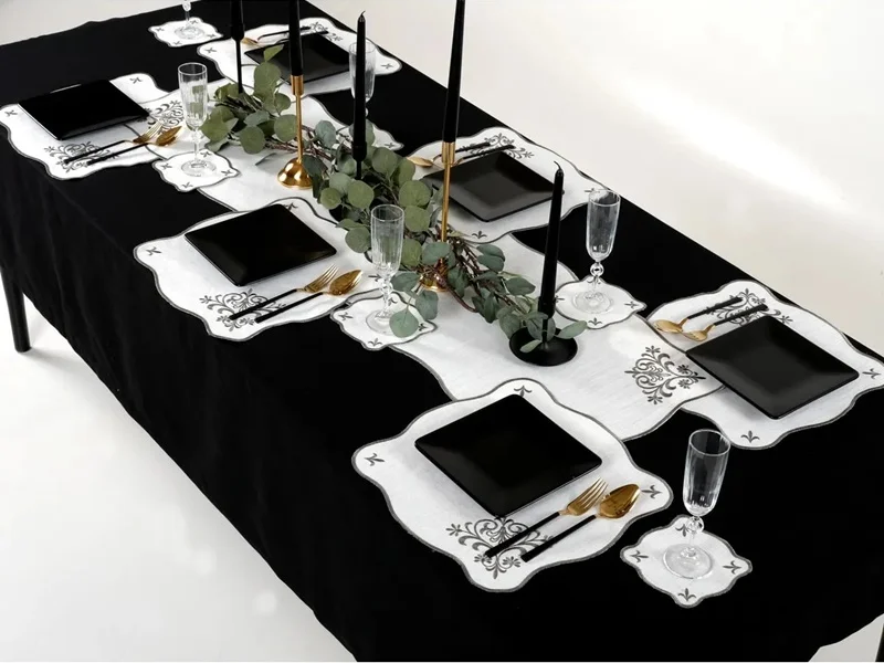 Runner Amerikan Seti Queen Nature Nakışlı Beyaza Lacivert 13 Parça