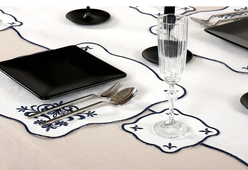 Runner Amerikan Seti Queen Nature Nakışlı Beyaza Lacivert 13 Parça