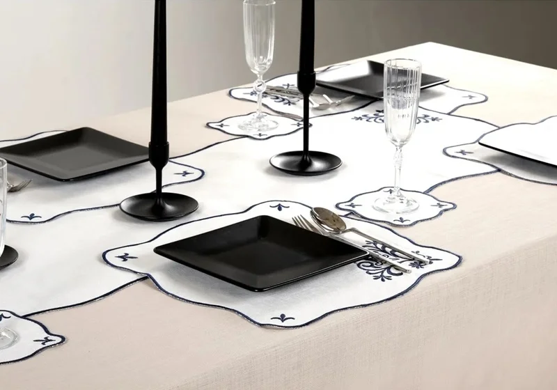 Runner Amerikan Seti Queen Nature Nakışlı Beyaza Lacivert 13 Parça