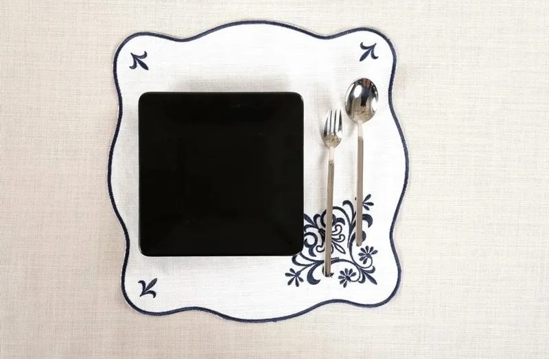 Runner Amerikan Seti Queen Nature Nakışlı Beyaza Lacivert 13 Parça