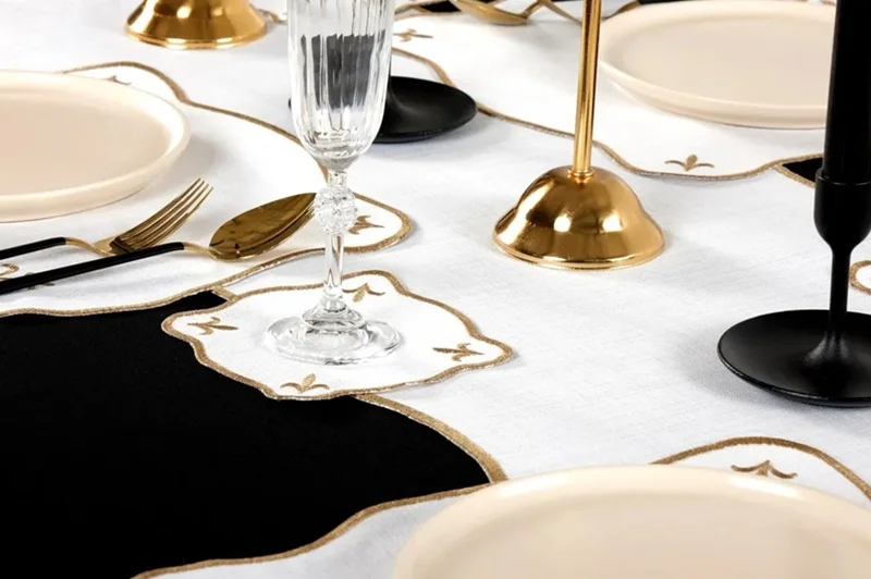 Runner Amerikan Seti Queen Nature Nakışlı Beyaza Altın 13 Parça