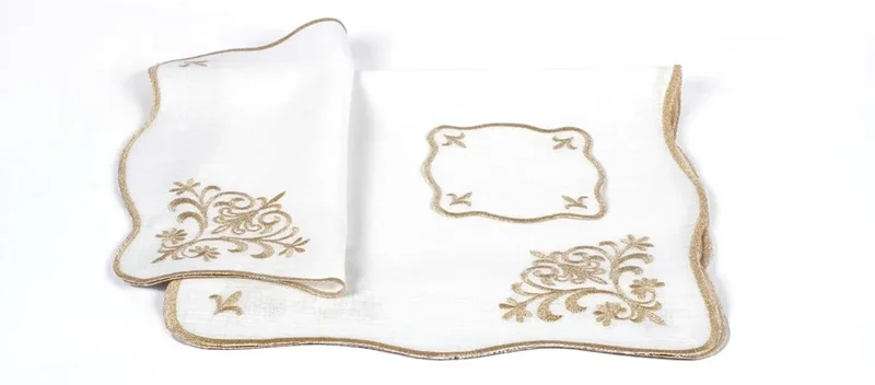 Runner Amerikan Seti Queen Nature Nakışlı Beyaza Simli 13 Parça