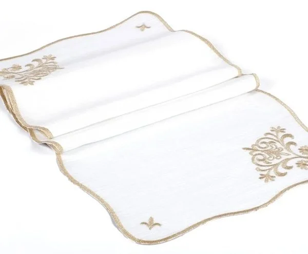 Runner Amerikan Seti Queen Nature Nakışlı Beyaza Simli 13 Parça