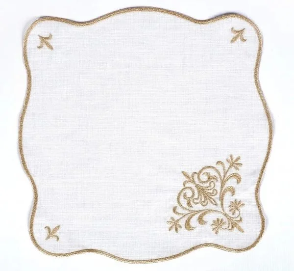 Runner Amerikan Seti Queen Nature Nakışlı Beyaza Simli 13 Parça