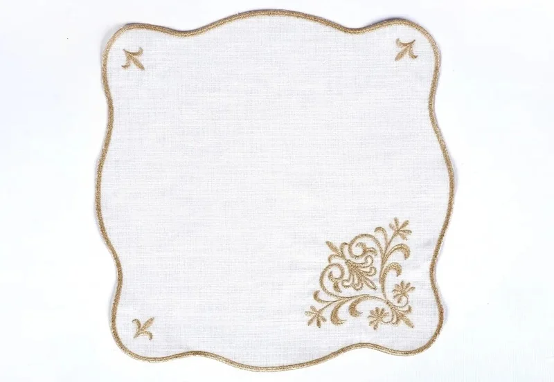 Runner Amerikan Seti Queen Nature Nakışlı Beyaza Simli 13 Parça