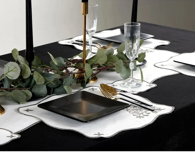 Runner Amerikan Seti Queen Nature Nakışlı Beyaza Gri 13 Parça