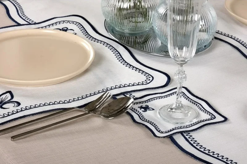 Runner Amerikan Seti King Nature Nakışlı Beyaza Lacivert 13 Parça