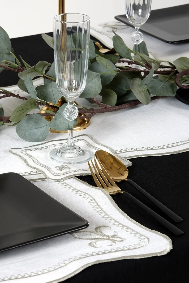 Runner Amerikan Seti King Nature Nakışlı Beyaza Gri 13 Parça