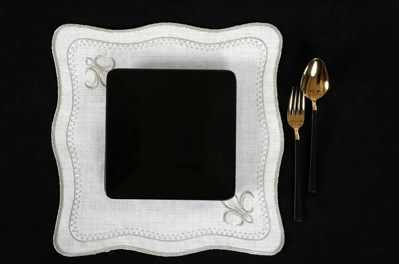 Runner Amerikan Seti King Nature Nakışlı Beyaza Gri 13 Parça