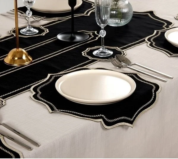 Runner Amerikan Seti Balık Sırtı Nakışlı Siyah 13 Parça Nature Serisi