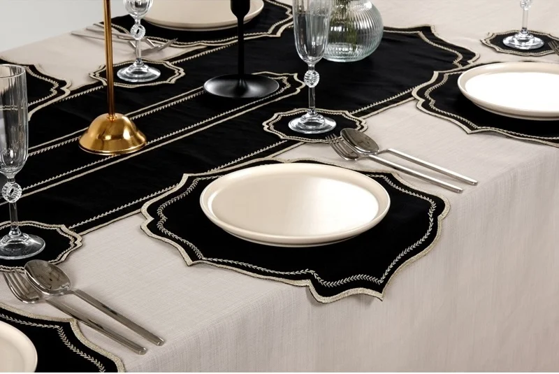 Runner Amerikan Seti Balık Sırtı Nakışlı Siyah 13 Parça Nature Serisi