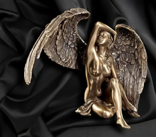 Trendyol altın kanatlı kadın duvar kağıdı ve Hepsiburada siyah saten poster bursa lüks dekorasyon için Bursa Duvar Art ve Cassande Tasarım stil premium baskı Yılmaz Home Collection.