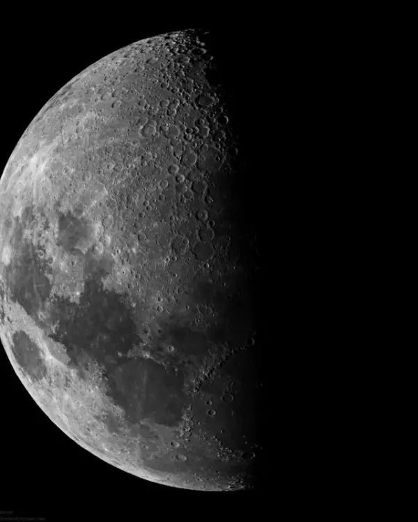 ay krateri ay yuzeyi ve derin uzay boslugu temali 3d duvar kagidi