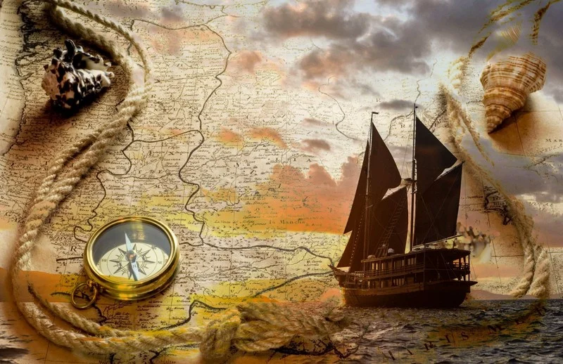 marin koleksiyonu yelkenli gemi pusula ve deniz kabugu detayli duvar kagidi