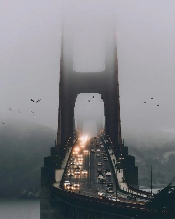 sisli golden gate koprusu ve sehir trafigi 3d duvar kagidi