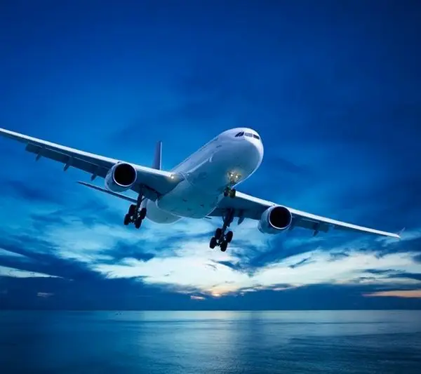 nefes kesici gece mavisi deniz ustu ucak duvar kagidi