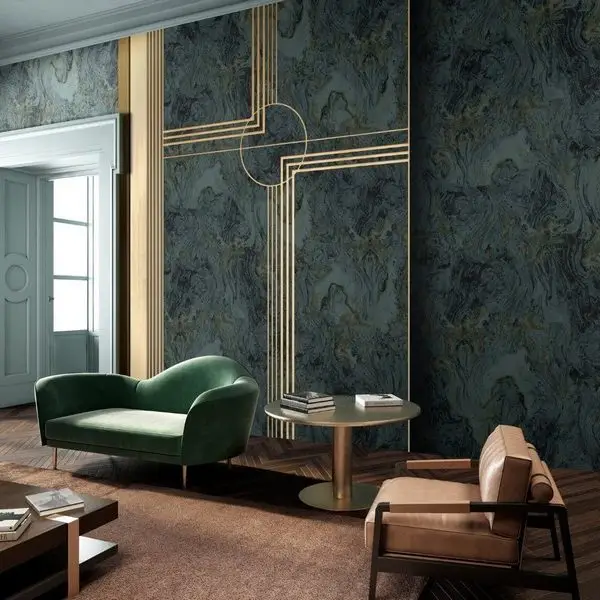 Koyu Zümrüt Yeşili Mermer Dokusu Üzerine Gold Geometrik Hatlı Art Deco Stil Lüks Duvar Kağıdı