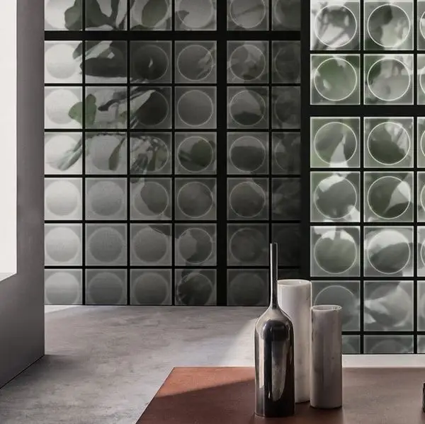 grid botanik geometrik pencereli ve egzotik yaprakli 3d duvar kagidi